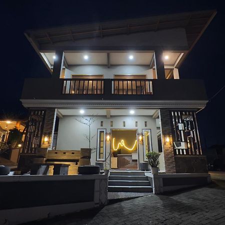 Sky View Bromo Guest House Ngadisari Exteriör bild